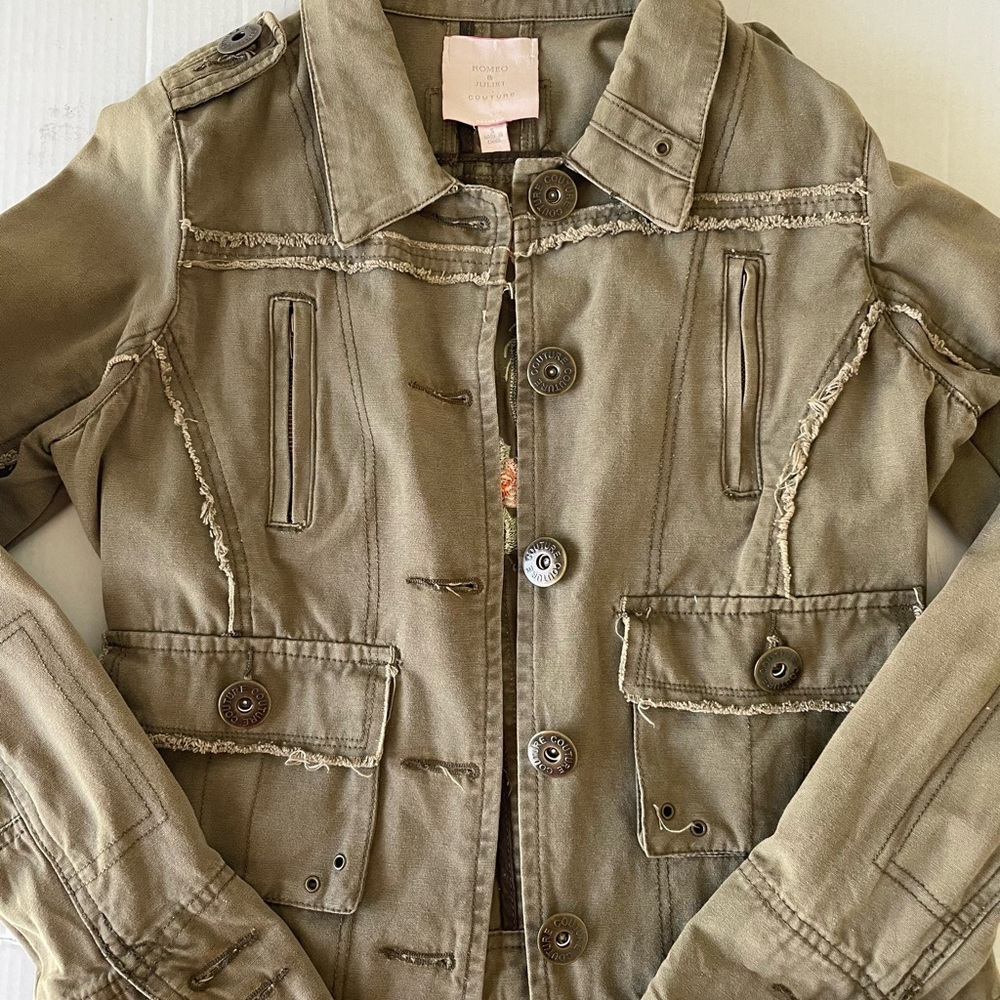 Romeo & Juliet Couture Khaki Embroidered Jean Jacket 100% Cotton metal buttons - Picture 5 of 14